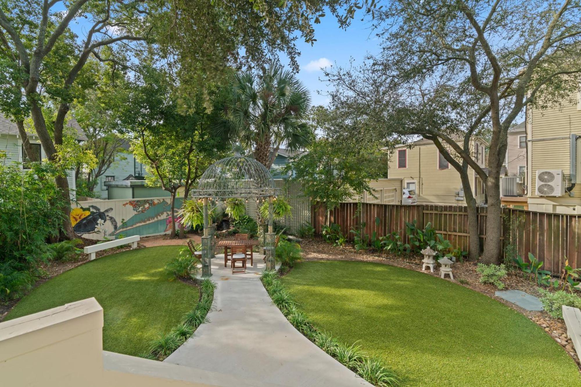 Historic Galveston Family Beach Home With 3 King Beds Exterior foto